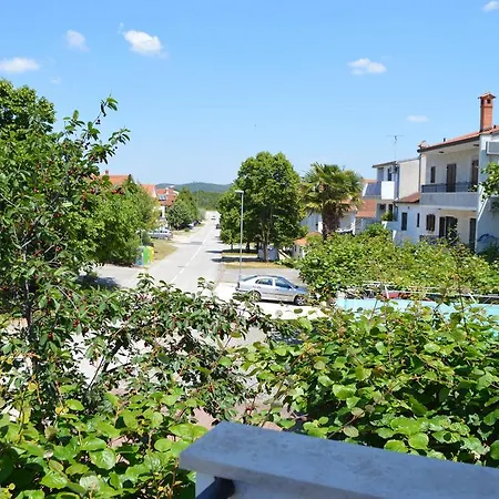 Apartment Bozac *
