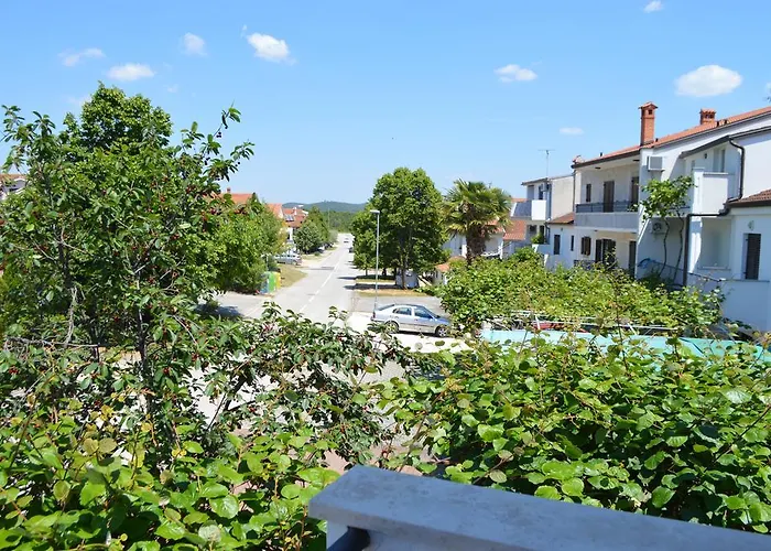 Apartment Bozac *