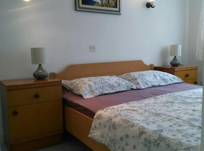 아파트 Bozac 로비니