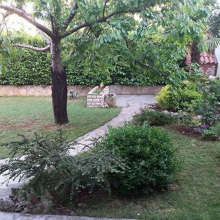Apartment Bozac *