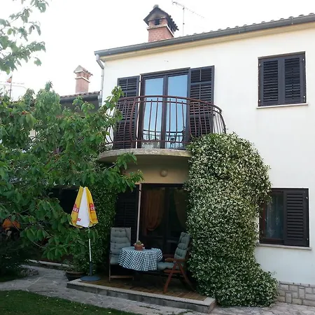 Apartment Bozac